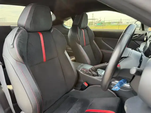 スバル ＢＲＺ S 富山県 2021(令3)年 5.3万km 青 〇ワンオーナー/〇社外ナビ/〇フルセグTV/〇バックカメラ/〇ETC/〇ドライブレコーダー/〇STIフロントアンダースポイラー/〇クルーズコントロール/〇LEDヘッドランプ/〇オートライト/〇パワーバッグドア/〇純正18インチアルミ/〇革巻きステアリング/〇ウルトラスエードコンビシート/〇シートヒーター/〇左右独立オートエアコン/〇キーレスアクセス/〇禁煙車