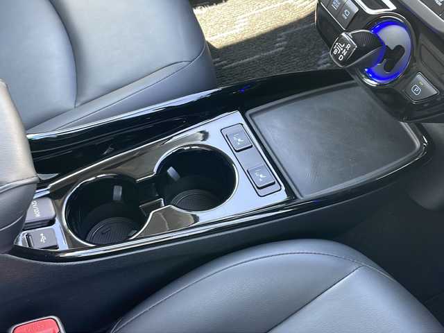 トヨタ プリウス S ツーリングセレ ブラックED 青森県 2022(令4)年 3.1万km プレシャスブラックパール 4WD/純正8インチディスプレイオーディオナビ/BT/USB/Miracast/パノラミックビューモニター/黒合皮シート/前席シートヒーター/デジタルインナーミラー/前後ドライブレコーダー/セーフティセンス/プリクラッシュセーフティ/レーダークルーズコントロール/レーントレーシングアシスト/オートマチックハイビーム/AC100V1500W/ビルトインETC/LEDヘッドライト/LEDフォグランプ/純正17インチアルミ/モデリスタエアロ