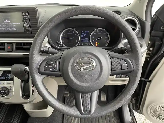 ダイハツ キャスト スタイル X SAⅡ 道央・札幌 2015(平27)年 3.2万km ブラックマイカメタリック ・４WD/・純正メモリナビ/・CD/DVD/BT/USB/SD/フルセグ/・バックカメラ/・スマートアシストII/・先行車発進お知らせ機能/・誤発進抑制機能/・衝突軽減ブレーキ/・アイドリングストップ/・後方コーナーセンサー/・純正フロアマット/・ハロゲンヘッドライト/・オートライト/・ヘッドライトレベライザー/・オートリトラクタブルドアミラー/・ステアリングスイッチ/・スマートキー/・スペアキー/・プッシュスタート/・純正エンジンスターター