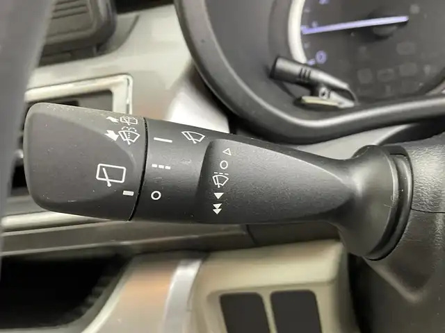 ダイハツ キャスト スタイル X SAⅡ 道央・札幌 2015(平27)年 3.2万km ブラックマイカメタリック ・４WD/・純正メモリナビ/・CD/DVD/BT/USB/SD/フルセグ/・バックカメラ/・スマートアシストII/・先行車発進お知らせ機能/・誤発進抑制機能/・衝突軽減ブレーキ/・アイドリングストップ/・後方コーナーセンサー/・純正フロアマット/・ハロゲンヘッドライト/・オートライト/・ヘッドライトレベライザー/・オートリトラクタブルドアミラー/・ステアリングスイッチ/・スマートキー/・スペアキー/・プッシュスタート/・純正エンジンスターター