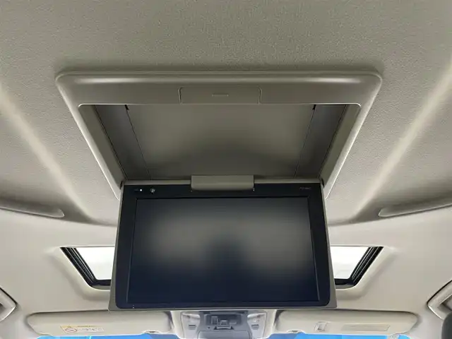 トヨタ アルファード S 滋賀県 2017(平29)年 5.2万km ホワイトパールクリスタルシャイン 禁煙車/モデリスタエアロ/モデリスタグリル/サンルーフ/純正９型SDナビ/・CD/DVD/フルセグ/Bluetooth/SD/純正１２型フリップダウンモニター/バックカメラ/両側パワースライドドア/LEDヘッドライト/純正１７AW/ビルトインETC/スマートキー
