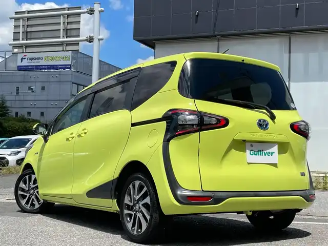 トヨタ シエンタ ハイブリッド G 大分県 2015(平27)年 8.1万km エアーイエロー Toyota　Safety　Sense/・プリクラッシュセーフティ/・レーンデパーチャーアラート/・オートハイビーム/両側パワースライドドア/純正メモリナビ/・BT/TV/AM/FM/ナビレディパッケージ/メーカーOP/・バックカメラ/ステアリングスイッチ/ETC/プッシュスタート/スマートキー/16インチ純正OPホイール/取扱説明書・保証書・R7記録簿