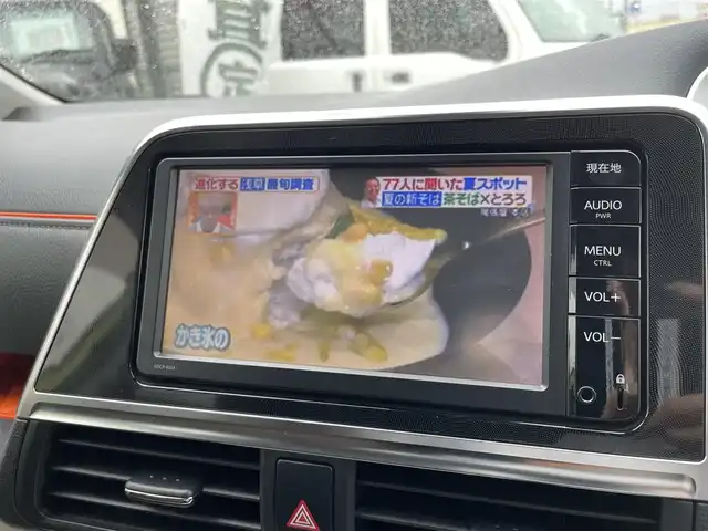 トヨタ シエンタ ハイブリッド G 大分県 2015(平27)年 8.1万km エアーイエロー Toyota　Safety　Sense/・プリクラッシュセーフティ/・レーンデパーチャーアラート/・オートハイビーム/両側パワースライドドア/純正メモリナビ/・BT/TV/AM/FM/ナビレディパッケージ/メーカーOP/・バックカメラ/ステアリングスイッチ/ETC/プッシュスタート/スマートキー/16インチ純正OPホイール/取扱説明書・保証書・R7記録簿