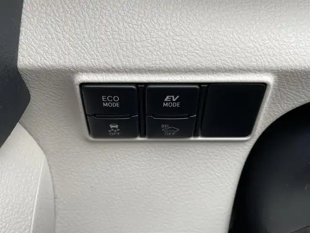 トヨタ シエンタ ハイブリッド G 大分県 2015(平27)年 8.1万km エアーイエロー Toyota　Safety　Sense/・プリクラッシュセーフティ/・レーンデパーチャーアラート/・オートハイビーム/両側パワースライドドア/純正メモリナビ/・BT/TV/AM/FM/ナビレディパッケージ/メーカーOP/・バックカメラ/ステアリングスイッチ/ETC/プッシュスタート/スマートキー/16インチ純正OPホイール/取扱説明書・保証書・R7記録簿