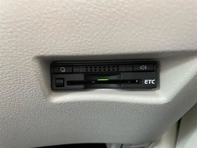 トヨタ シエンタ ハイブリッド G 大分県 2015(平27)年 8.1万km エアーイエロー Toyota　Safety　Sense/・プリクラッシュセーフティ/・レーンデパーチャーアラート/・オートハイビーム/両側パワースライドドア/純正メモリナビ/・BT/TV/AM/FM/ナビレディパッケージ/メーカーOP/・バックカメラ/ステアリングスイッチ/ETC/プッシュスタート/スマートキー/16インチ純正OPホイール/取扱説明書・保証書・R7記録簿
