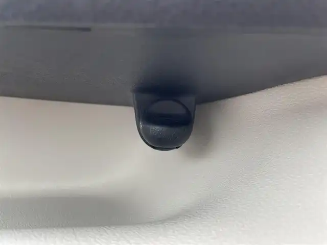 トヨタ シエンタ ハイブリッド G 大分県 2015(平27)年 8.1万km エアーイエロー Toyota　Safety　Sense/・プリクラッシュセーフティ/・レーンデパーチャーアラート/・オートハイビーム/両側パワースライドドア/純正メモリナビ/・BT/TV/AM/FM/ナビレディパッケージ/メーカーOP/・バックカメラ/ステアリングスイッチ/ETC/プッシュスタート/スマートキー/16インチ純正OPホイール/取扱説明書・保証書・R7記録簿