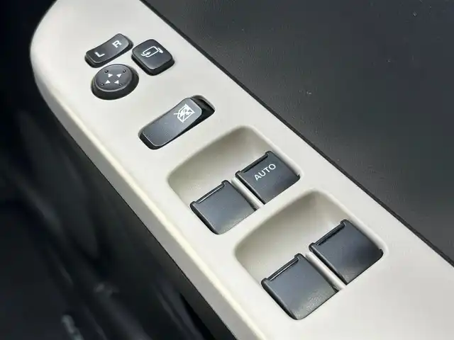 スズキ アルト S 岩手県 2019(令1)年 2.3万km スペリアホワイト ナビ　Ｂｌｕｅｔｏｏｔｈ　ＣＤ　ＤＶＤ　ＵＳＢ入力端子　ＡＵＸ　シートヒーター　衝突軽減　リモコンキー　オートライト　衝突軽減システム　ＥＴＣ