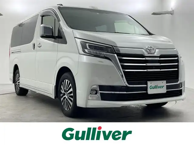 トヨタ グランエース プレミアム 福井県 2022(令4)年 4.6万km ホワイトパールクリスタルシャイン 純正ディスプレイオーディオ/【AM/FM/CD/DVD/Bluetooth/フルセグTV】/全方位カメラ/ビルトインETC2.0/純正フリップダウンモニター/レザーシート（ベージュ）/シートヒーター/トヨタセーフティセンス/・衝突軽減ブレーキ/・車線逸脱警報機能/・クルーズコントロール（追従有）/オートライト/LEDヘッドライド/プッシュスタート/スマートキー/ドライブレコーダー