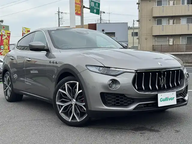 マセラティ マセラティ レヴァンテ 千葉県 2021(令3)年 1.9万km GRIGIO 衝突軽減ブレーキ/ACC/LKA/純正ナビ/フルセグTV/Bluetooth/カープレイ/全方位カメラ/ベージュ革シート/D/N席シートヒーター/パノラマサンルーフ/純正21インチAW/エアサス/ツインターボ/ブラインドスポットモニター/ETC2.0/LEDライト/取説/保証書/スペアキー1本