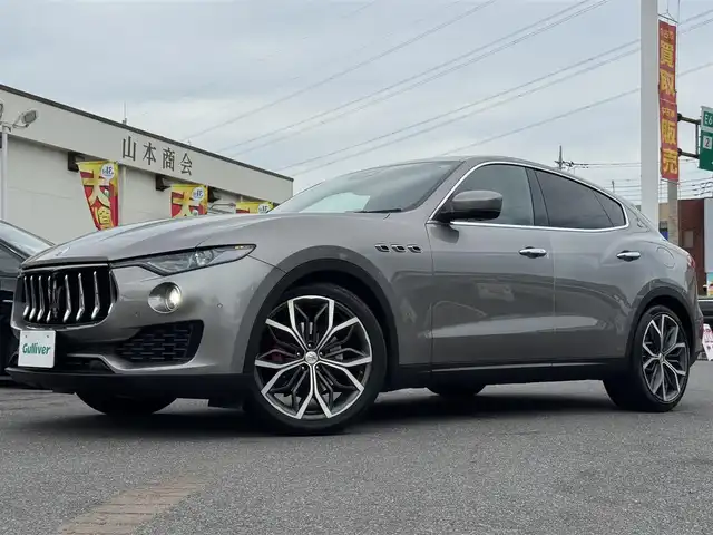 マセラティ マセラティ レヴァンテ 千葉県 2021(令3)年 1.9万km GRIGIO 衝突軽減ブレーキ/ACC/LKA/純正ナビ/フルセグTV/Bluetooth/カープレイ/全方位カメラ/ベージュ革シート/D/N席シートヒーター/パノラマサンルーフ/純正21インチAW/エアサス/ツインターボ/ブラインドスポットモニター/ETC2.0/LEDライト/取説/保証書/スペアキー1本