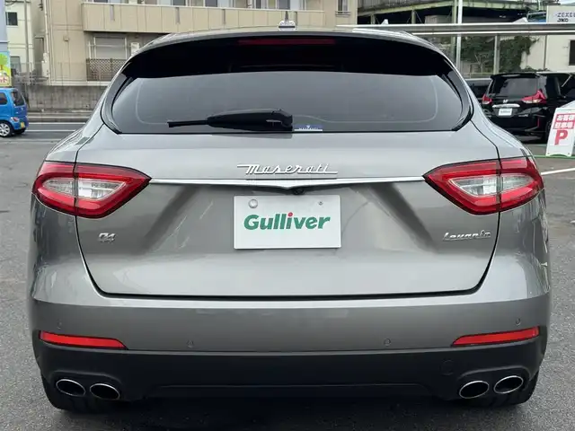 マセラティ マセラティ レヴァンテ 千葉県 2021(令3)年 1.9万km GRIGIO 衝突軽減ブレーキ/ACC/LKA/純正ナビ/フルセグTV/Bluetooth/カープレイ/全方位カメラ/ベージュ革シート/D/N席シートヒーター/パノラマサンルーフ/純正21インチAW/エアサス/ツインターボ/ブラインドスポットモニター/ETC2.0/LEDライト/取説/保証書/スペアキー1本