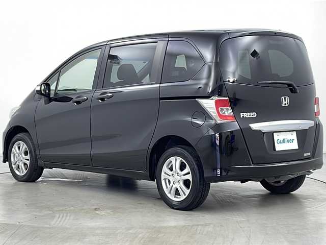 ホンダ フリード G ジャストセレクション 道央・札幌 2014(平26)年 8万km プレミアムスパークルブラックパール ・４WD/・純正SDナビ(CD&DVD&BT&ワンセグTV&SD)/・寒冷地仕様/・横滑り防止/・ステアリングスイッチ/・社外ドラレコ(前後)/・純正フロアマット/・シートアジャスター/・片側パワースライドドア/・フロントワイパーデアイサー/・ミラーヒーター/・リトラミラー/・社外エンジンスターター/・HIDライト/・キーレスキー/・スマートキー