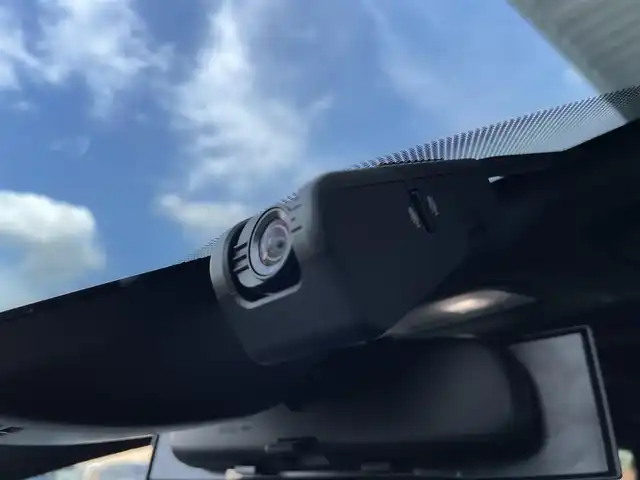 トヨタ ヴォクシー ZS 煌 東京都 2018(平30)年 1.8万km ブラック 純正９型ナビ　/・Ｂｌｕｅｔｏｏｔｈ　/・フルセグ　/・ＣＤ／ＤＶＤ再生　/純正１２型フリップダウンモニター　/ＴＳＳ　/・クルーズコントロール　/・衝突軽減/・LKAS　/両側電動スライドドア　/バックモニター　/ＡＨＢ　/ＬＥＤヘッド
