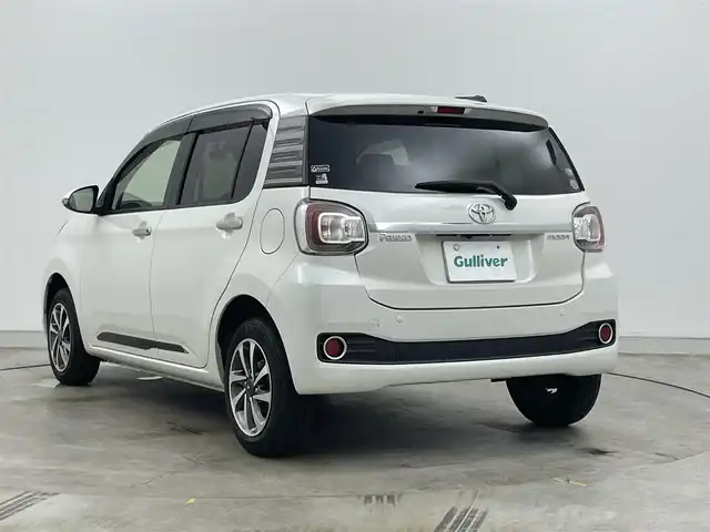 トヨタ パッソ モーダ　Gパッケージ 岡山県 2016(平28)年 5.4万km パールホワイトⅢ 純正7インチナビ NSZT-W66T/地デジフルセグTV/Bluetooth/CD/DVD/SD/バックカメラ /スマートアシスト/シートヒーター/レザー調シートカバー/モデリスタ14インチアルミホイール/ビルトインETC/LEDヘッドライト/フォグランプ/オートライト /アイドリングストップ/社外フロアマット/ステアリングスイッチ/前後ドライブレコーダー