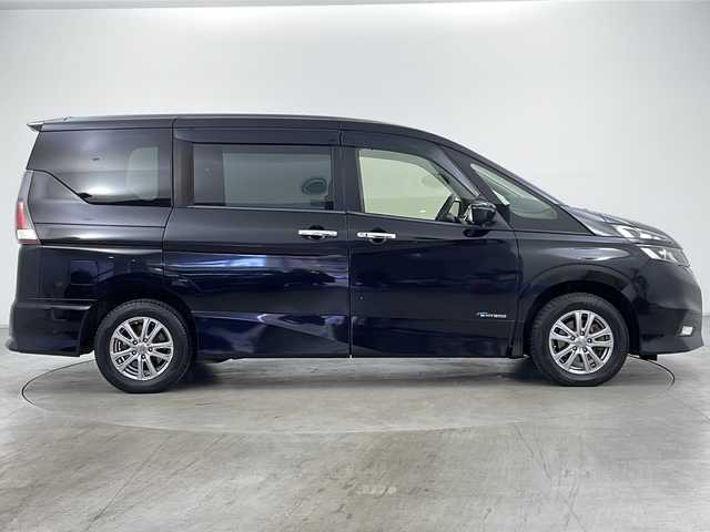 日産 セレナ ハイウェイスター プロパイロットED 道央・札幌 2017(平29)年 6.8万km ダイヤモンドブラック ・ワンオーナー/・4WD/・純正ナビ&CD&DVD&BT/・純正フリップダウンモニター/・両側パワースライドドア/・ハンズフリーオートスライドドア/・プロパイロット/・インテリジェントクルーズコントロール/・エマージェンシーブレーキ/・アイドリングストップ/・横滑り防止装置/・前席シートヒーター/・純正フロアマット/・LEDヘッドライト/・オートライト/・スマートキー