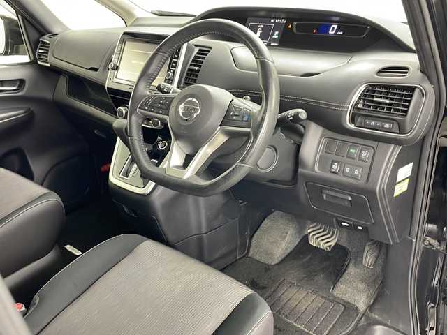 日産 セレナ ハイウェイスター プロパイロットED 道央・札幌 2017(平29)年 6.8万km ダイヤモンドブラック ・ワンオーナー/・4WD/・純正ナビ&CD&DVD&BT/・純正フリップダウンモニター/・両側パワースライドドア/・ハンズフリーオートスライドドア/・プロパイロット/・インテリジェントクルーズコントロール/・エマージェンシーブレーキ/・アイドリングストップ/・横滑り防止装置/・前席シートヒーター/・純正フロアマット/・LEDヘッドライト/・オートライト/・スマートキー