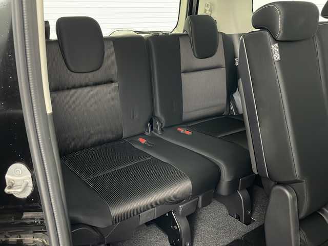 日産 セレナ ハイウェイスター プロパイロットED 道央・札幌 2017(平29)年 6.8万km ダイヤモンドブラック ・ワンオーナー/・4WD/・純正ナビ&CD&DVD&BT/・純正フリップダウンモニター/・両側パワースライドドア/・ハンズフリーオートスライドドア/・プロパイロット/・インテリジェントクルーズコントロール/・エマージェンシーブレーキ/・アイドリングストップ/・横滑り防止装置/・前席シートヒーター/・純正フロアマット/・LEDヘッドライト/・オートライト/・スマートキー