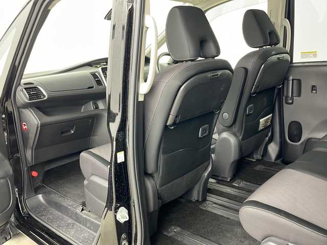 日産 セレナ ハイウェイスター プロパイロットED 道央・札幌 2017(平29)年 6.8万km ダイヤモンドブラック ・ワンオーナー/・4WD/・純正ナビ&CD&DVD&BT/・純正フリップダウンモニター/・両側パワースライドドア/・ハンズフリーオートスライドドア/・プロパイロット/・インテリジェントクルーズコントロール/・エマージェンシーブレーキ/・アイドリングストップ/・横滑り防止装置/・前席シートヒーター/・純正フロアマット/・LEDヘッドライト/・オートライト/・スマートキー
