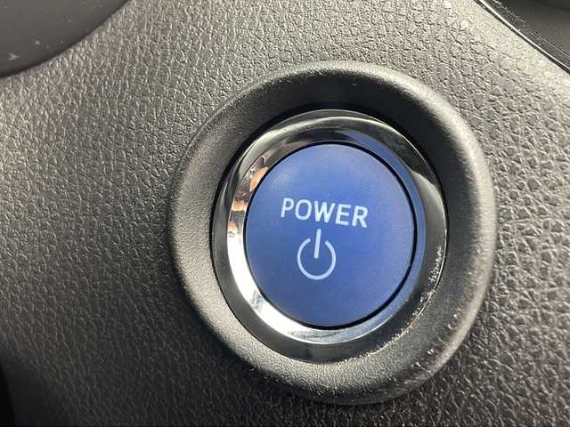トヨタ Ｃ－ＨＲ G 沖縄県 2019(令1)年 5.8万km ダークブラウンマイカメタリック 純正９インチナビ（NSZT-W68T）/（フルセグＴＶ　ＣＤ　ＤＶＤ　Bluetooth）/バックカメラ/ドライブレコーダー/ＥＴＣ/アダプティブクルーズコントロール/ブラインドスポットモニター/オートマチックハイビーム/トヨタセーフティセンス/シートヒーター