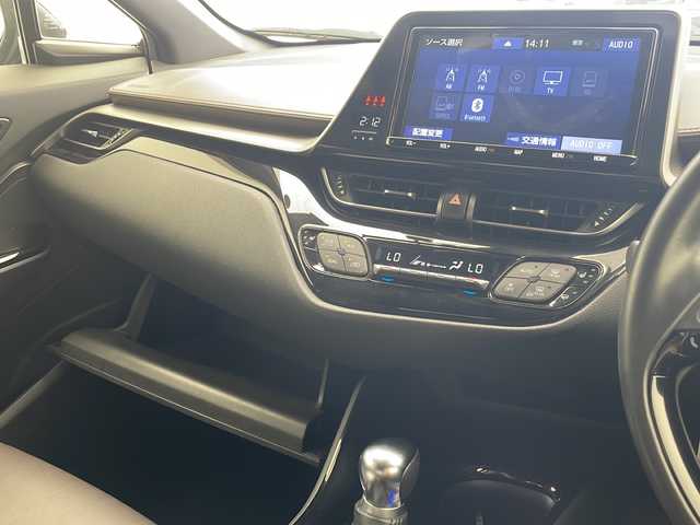 トヨタ Ｃ－ＨＲ G 沖縄県 2019(令1)年 5.8万km ダークブラウンマイカメタリック 純正９インチナビ（NSZT-W68T）/（フルセグＴＶ　ＣＤ　ＤＶＤ　Bluetooth）/バックカメラ/ドライブレコーダー/ＥＴＣ/アダプティブクルーズコントロール/ブラインドスポットモニター/オートマチックハイビーム/トヨタセーフティセンス/シートヒーター
