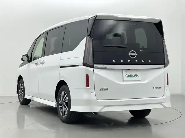 日産 セレナ e－パワー ハイウェイスター V 熊本県 2025(令7)年 0.1千km プリズムホワイト 登録済未使用車/純正１２．３インチナビ（ApplCarPlay・AndroidAuto・BT・フルセグ・USB）　/純正前方ドライブレコーダー/純正フリップダウンモニター　/ビルトインＥＴＣ２．０　/全周囲カメラ　/両側パワースライドドア　/前後クリアランスソナー　/レーダークルーズコントロール/プロパイロット　/インテリジェントエマージェンシーブレーキ/車線逸脱防止支援システム/車線逸脱警報/後側方衝突防止支援システム/後退時車両検知警報/ふらつき警報機能/踏み間違い衝突防止アシスト/標識認識機能/車両接近通報装置/ブラインドスポットモニター/横滑り防止/インテリジェントルームミラー/置くだけ充電/純正16インチAW/オートライト/オートマチックハイビーム/LEDヘッドライト/フォグランプ/スマートキー/プッシュスタート/スペアキー1本