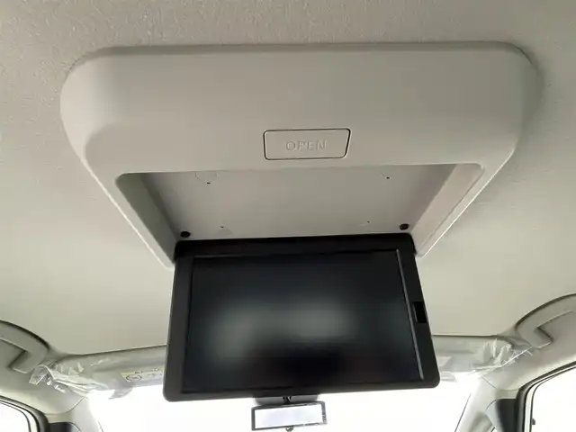 日産 セレナ e－パワー ハイウェイスター V 熊本県 2025(令7)年 0.1千km プリズムホワイト 登録済未使用車/純正１２．３インチナビ（ApplCarPlay・AndroidAuto・BT・フルセグ・USB）　/純正前方ドライブレコーダー/純正フリップダウンモニター　/ビルトインＥＴＣ２．０　/全周囲カメラ　/両側パワースライドドア　/前後クリアランスソナー　/レーダークルーズコントロール/プロパイロット　/インテリジェントエマージェンシーブレーキ/車線逸脱防止支援システム/車線逸脱警報/後側方衝突防止支援システム/後退時車両検知警報/ふらつき警報機能/踏み間違い衝突防止アシスト/標識認識機能/車両接近通報装置/ブラインドスポットモニター/横滑り防止/インテリジェントルームミラー/置くだけ充電/純正16インチAW/オートライト/オートマチックハイビーム/LEDヘッドライト/フォグランプ/スマートキー/プッシュスタート/スペアキー1本