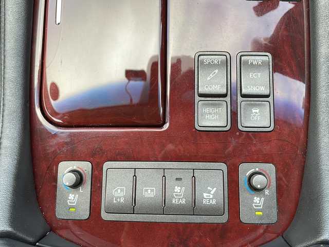 レクサス ＬＳ 460 バージョンU Iパッケージ 宮崎県 2006(平18)年 16.2万km ブラック 喫煙車（タバコ臭あり）/純正HDDナビ/マークレビンソン/DVD/MD/フルセグテレビ/バックカメラ/フリップダウンモニター/クルーズコントロール/サンルーフ/ドアバイザー/プッシュスタート/パワーバックドア/ETC/HID/ドライブレコーダー/ハンドルヒーター/全席パワーシート/全席シートヒーター/全席エアシート/WAC/カーテンエアバッグ/リアサンシェード