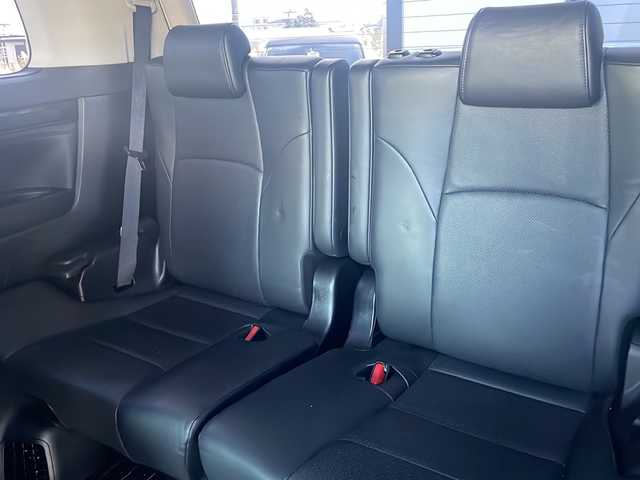 トヨタ アルファードハイブリット SR Cパッケージ 道東・釧路十勝 2015(平27)年 10.8万km ホワイトパールクリスタルシャイン ・サンルーフ/・4WD/・純正9インチSDナビ/(BT フルセグ CD DVD FM AM)/・バックカメラ/・純正11インチフリップダウンモニター/・レーダークルーズコントロール/・両側パワースライドドア/・電動リアゲート/・AC１００V（１５００W）/・前席・2ndパワーシート/・革シート/・電動オットマン/・前席シートヒーター/・ETC2.0/・衝突軽減システム/・横滑り防止/・コーナーセンサー/・前方ドライブレコーダー/・LEDヘッドライト/・フォグライト/・オートマチックハイビーム/・オートライト/・ドアバイザー/・電格ミラー