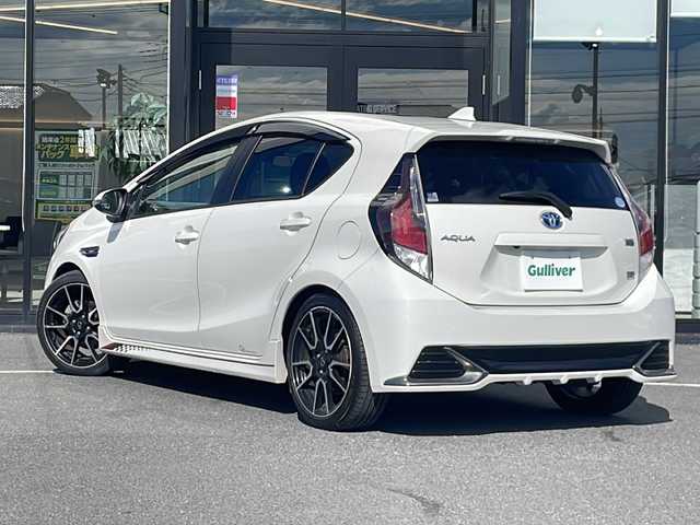 トヨタ アクア G G’s 茨城県 2016(平28)年 2.5万km ライムホワイトパールクリスタルシャイン 社外SDナビ(Bluetooth/バックカメラ/ワンセグTV)/ETC/横滑り防止装置/レーンキープアシスト/LEDオートライト/オートマチックハイビーム/USB入力端子/衝突被害軽減システム/クルーズコントロール/スマートキー/G‘sエアロパーツ/冷房AAC/17インチ純正アルミホイール/純正フロアマット/シートヒーター