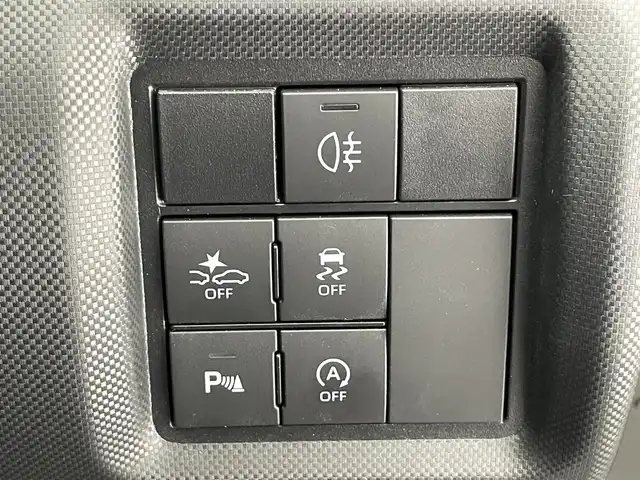 トヨタ ライズ Z 愛知県 2024(令6)年 0.8万km ブラックマイカメタリック 純正９型ディスプレイ　ＴＲＤエアロ　禁煙　スマアシIII　衝突軽減　全方位カメラ　追従クルコン　シートヒーター　カープレイ対応　ＨＤＭＩ　ＵＳＢ　フルセグＴＶ　ＥＴＣ　ＬＥＤライト　コーナーセンサー　フォグランプ　コーナーセンサー　オートハイビーム　電動パーキングブレーキ　オートホールド機能