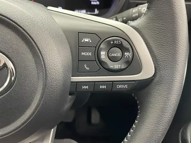 トヨタ ライズ Z 愛知県 2024(令6)年 0.8万km ブラックマイカメタリック 純正９型ディスプレイ　ＴＲＤエアロ　禁煙　スマアシIII　衝突軽減　全方位カメラ　追従クルコン　シートヒーター　カープレイ対応　ＨＤＭＩ　ＵＳＢ　フルセグＴＶ　ＥＴＣ　ＬＥＤライト　コーナーセンサー　フォグランプ　コーナーセンサー　オートハイビーム　電動パーキングブレーキ　オートホールド機能