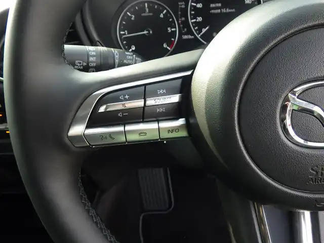 マツダ ＣＸ－３０ XD ブラックトーンエディション 千葉県 2023(令5)年 0.6万km ジェットブラックマイカ i-ACTIVSENSE/・スマートブレーキサポート/・ブラインドスポットモニタリング/・レーンキープ・アシスト・システム/アクティブ・ドライビング・ディスプレイ/パワーバックドア/純正SDナビ/地デジTV/【DVD/CD再生機能　Bluetooth接続】/【Apple CarPlay　Android Auto対応】/360°ビュー・モニター/リバース連動ドアミラー（左）/ドライブレコーダー（前後撮影）/社外レーダー/革巻きステアリング/ステアリングヒーター/ステアリングスイッチ/パドルシフト/ETC/LEDヘッドライト/ウインカーミラー/コーナーセンサー/純正18インチアルミホイル/サイド/カーテンエアバッグ/アドバンストキーレスエントリー