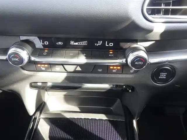 マツダ ＣＸ－３０ XD ブラックトーンエディション 千葉県 2023(令5)年 0.6万km ジェットブラックマイカ i-ACTIVSENSE/・スマートブレーキサポート/・ブラインドスポットモニタリング/・レーンキープ・アシスト・システム/アクティブ・ドライビング・ディスプレイ/パワーバックドア/純正SDナビ/地デジTV/【DVD/CD再生機能　Bluetooth接続】/【Apple CarPlay　Android Auto対応】/360°ビュー・モニター/リバース連動ドアミラー（左）/ドライブレコーダー（前後撮影）/社外レーダー/革巻きステアリング/ステアリングヒーター/ステアリングスイッチ/パドルシフト/ETC/LEDヘッドライト/ウインカーミラー/コーナーセンサー/純正18インチアルミホイル/サイド/カーテンエアバッグ/アドバンストキーレスエントリー