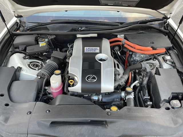 レクサス ＧＳ 300h Iパッケージ 山口県 2014(平26)年 10万km ホワイトパールクリスタルシャイン Fスポーツ仕様フロントバンパー/純正HDDナビ/・フルセグテレビ/・AM/FM/CD/DVD/・Bluetooth/バックカメラ/ETC/クルーズコントロール/ドライブモードセレクトスイッチ/ヒルスタートアシスト/パドルシフト/ブラインドスポットモニター/レザーシート/エアシート/シートヒーター/パワーシートD席/N席/スマートキー/プッシュスタート/スペアキー1本/純正フロアマット/パワーバックドア/社外19インチアルミホイール/ドアバイザー/ウィンカーミラー/取り扱い説明書