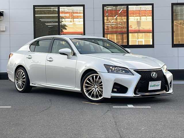 レクサス ＧＳ 300h Iパッケージ 山口県 2014(平26)年 10万km ホワイトパールクリスタルシャイン Fスポーツ仕様フロントバンパー/純正HDDナビ/・フルセグテレビ/・AM/FM/CD/DVD/・Bluetooth/バックカメラ/ETC/クルーズコントロール/ドライブモードセレクトスイッチ/ヒルスタートアシスト/パドルシフト/ブラインドスポットモニター/レザーシート/エアシート/シートヒーター/パワーシートD席/N席/スマートキー/プッシュスタート/スペアキー1本/純正フロアマット/パワーバックドア/社外19インチアルミホイール/ドアバイザー/ウィンカーミラー/取り扱い説明書