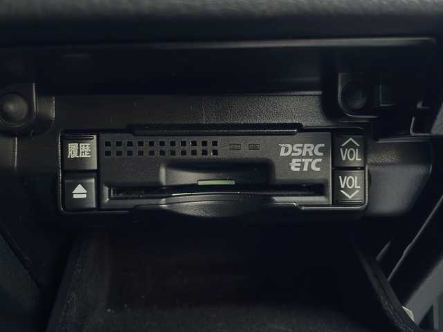 レクサス ＧＳ 300h Iパッケージ 山口県 2014(平26)年 10万km ホワイトパールクリスタルシャイン Fスポーツ仕様フロントバンパー/純正HDDナビ/・フルセグテレビ/・AM/FM/CD/DVD/・Bluetooth/バックカメラ/ETC/クルーズコントロール/ドライブモードセレクトスイッチ/ヒルスタートアシスト/パドルシフト/ブラインドスポットモニター/レザーシート/エアシート/シートヒーター/パワーシートD席/N席/スマートキー/プッシュスタート/スペアキー1本/純正フロアマット/パワーバックドア/社外19インチアルミホイール/ドアバイザー/ウィンカーミラー/取り扱い説明書