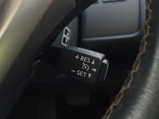 レクサス ＧＳ 300h Iパッケージ 山口県 2014(平26)年 10万km ホワイトパールクリスタルシャイン Fスポーツ仕様フロントバンパー/純正HDDナビ/・フルセグテレビ/・AM/FM/CD/DVD/・Bluetooth/バックカメラ/ETC/クルーズコントロール/ドライブモードセレクトスイッチ/ヒルスタートアシスト/パドルシフト/ブラインドスポットモニター/レザーシート/エアシート/シートヒーター/パワーシートD席/N席/スマートキー/プッシュスタート/スペアキー1本/純正フロアマット/パワーバックドア/社外19インチアルミホイール/ドアバイザー/ウィンカーミラー/取り扱い説明書