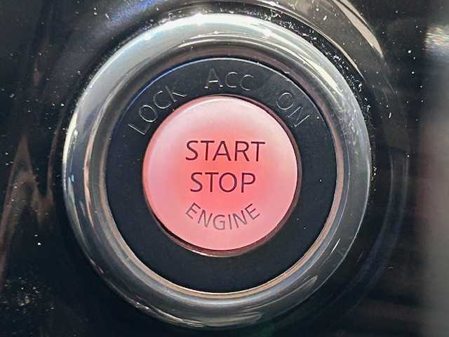 日産 エルグランド 250HWS S アーバンクロム ホワイトレザー 宮城県 2016(平28)年 6.7万km ブリリアントホワイトパール ニスモフルエアロパーツ/社外フローティングナビ/（型番：CN-FIX)/・フルセグTV/Bluetooth/CD/DVD/・バックカメラ/ETC/前後ドライブレコーダー/フリップダウンモニター/両側パワースライドドア/クルーズコントロール/MTモード付きAT/社外コンビステアリング/ハーフレザーシート/オットマン/プッシュスタート/LEDヘッドライト/オートライト/フォグランプ/電動格納ミラー/純正アルミホイール/純正フロアマット