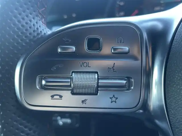 メルセデス・ベンツ Ａ１８０ スタイル AMGライン 栃木県 2018(平30)年 5.4万km ポーラホワイト レーダーセーフティパッケージ/ナビ/フルセグTV/バックカメラ/ETC/ACC/レーンキープアシスト/ブラインドスポット/パークトロニック/LEDヘッドライト/オートライト/ハーフレザーシート/パワーシート/シートヒーター/ドライブレコーダー