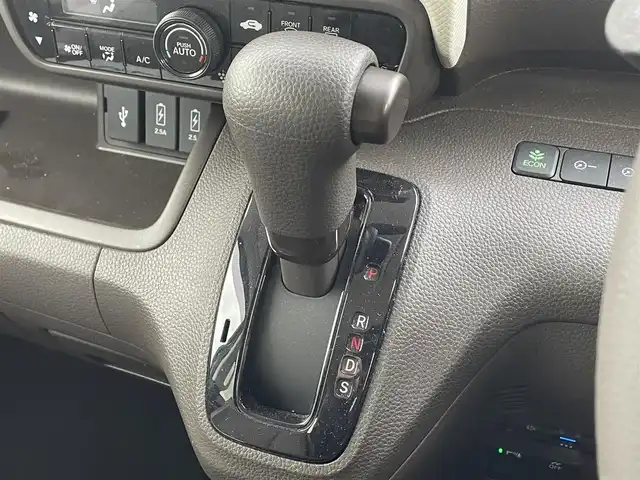 ホンダ Ｎ ＢＯＸ EX 滋賀県 2021(令3)年 0.6万km ルナシルバーM 純正ナビ/Bluetooth/USB/CD/バックカメラ/両側電動スライド/レーンキープ/衝突軽減/LEDヘッドライト/オートライト/オートハイビーム/リアソナー/ドラレコ（前）/ビルトインETC/純正マット/ドアバイザー/プッシュスタート/スマートキー/ステアリングリモコン/リアサンシェード