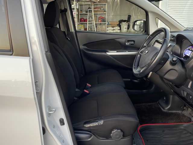 日産 デイズ ハイウェイスターX 島根県 2014(平26)年 10万km ホワイトパール 純正7インチSDナビゲーション(MM114D-W)/フルセグ CD SD ラジオ/バックカメラ/アイドリングストップ/フォグライト/電動格納ミラー/ISOFIX