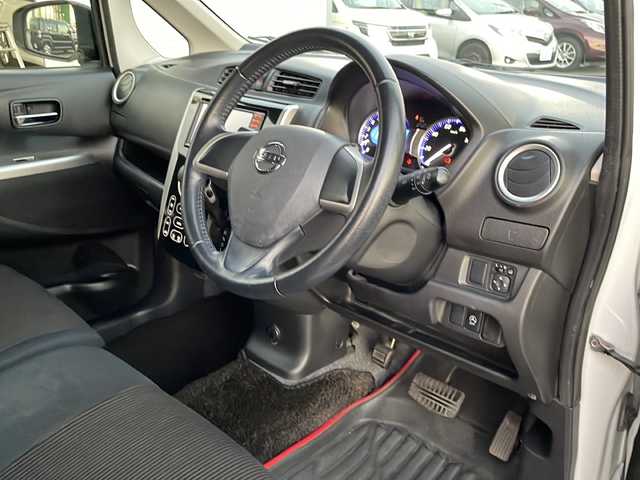 日産 デイズ ハイウェイスターX 島根県 2014(平26)年 10万km ホワイトパール 純正7インチSDナビゲーション(MM114D-W)/フルセグ CD SD ラジオ/バックカメラ/アイドリングストップ/フォグライト/電動格納ミラー/ISOFIX