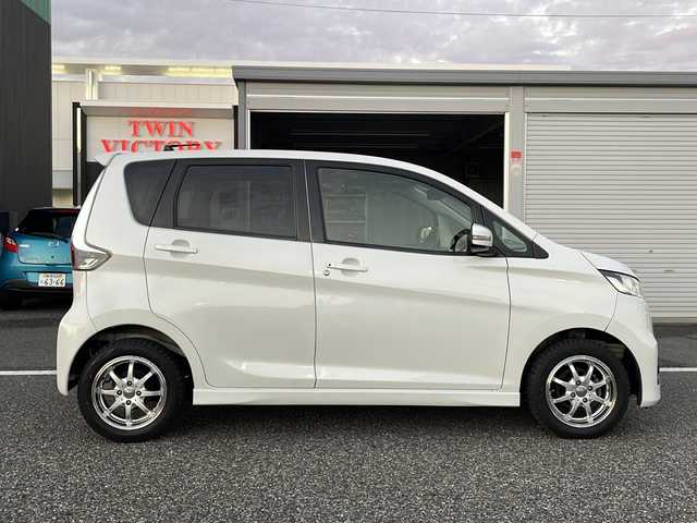 日産 デイズ ハイウェイスターX 島根県 2014(平26)年 10万km ホワイトパール 純正7インチSDナビゲーション(MM114D-W)/フルセグ CD SD ラジオ/バックカメラ/アイドリングストップ/フォグライト/電動格納ミラー/ISOFIX