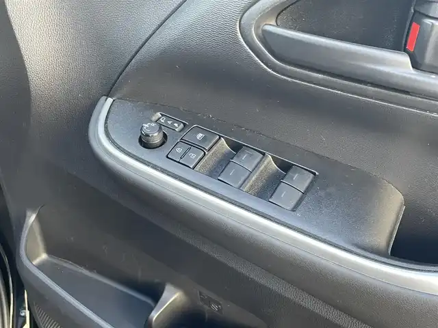 トヨタ ヴォクシー S－G 佐賀県 2024(令6)年 1.8万km アティチュードブラックマイカ 7人乗り/トヨタセーフティセンス/・プリクラッシュセーフティシステム/・レーダークルーズコントロール/・レーンディパーチャーアラート/・オートマチックハイビーム/クリアランスソナー/純正ディスプレイオーディオ/・コネクティッドナビ/・フルセグTV/BT/・CD/DVDデッキ/ETC2.0/純正16インチAW/パワースライドドア/LEDヘッドライト/プッシュスタート/電動パーキングスイッチ/社外前方ドラレコ/取扱説明書/保証書