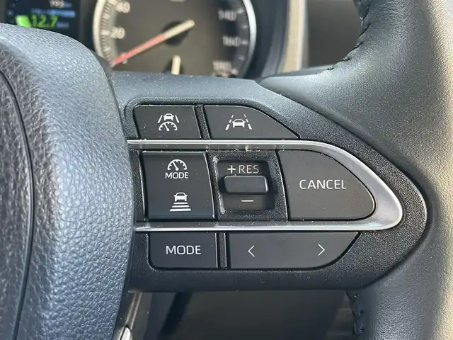 トヨタ ヴォクシー S－G 佐賀県 2024(令6)年 1.8万km アティチュードブラックマイカ 7人乗り/トヨタセーフティセンス/・プリクラッシュセーフティシステム/・レーダークルーズコントロール/・レーンディパーチャーアラート/・オートマチックハイビーム/クリアランスソナー/純正ディスプレイオーディオ/・コネクティッドナビ/・フルセグTV/BT/・CD/DVDデッキ/ETC2.0/純正16インチAW/パワースライドドア/LEDヘッドライト/プッシュスタート/電動パーキングスイッチ/社外前方ドラレコ/取扱説明書/保証書