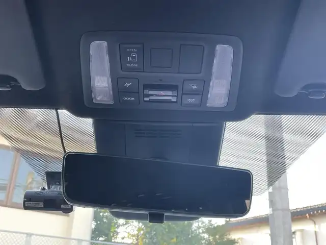 トヨタ ヴォクシー S－G 佐賀県 2024(令6)年 1.8万km アティチュードブラックマイカ 7人乗り/トヨタセーフティセンス/・プリクラッシュセーフティシステム/・レーダークルーズコントロール/・レーンディパーチャーアラート/・オートマチックハイビーム/クリアランスソナー/純正ディスプレイオーディオ/・コネクティッドナビ/・フルセグTV/BT/・CD/DVDデッキ/ETC2.0/純正16インチAW/パワースライドドア/LEDヘッドライト/プッシュスタート/電動パーキングスイッチ/社外前方ドラレコ/取扱説明書/保証書