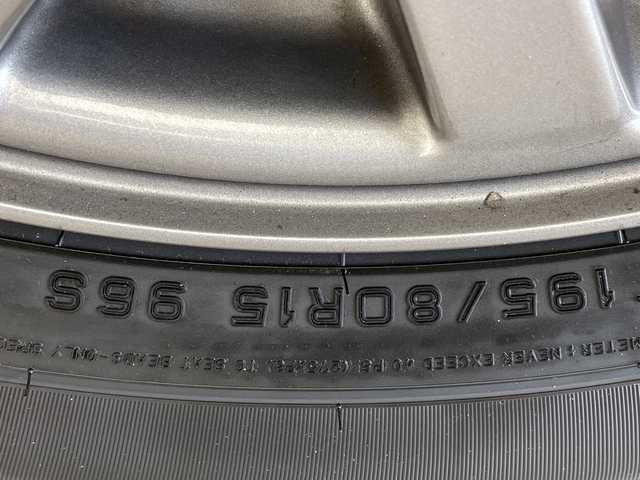 スズキ ジムニー シエラ JC 愛知県 2024(令6)年 2.2万km ミディアムグレー ディスプレイオーディオ　ナビ機能なし/クルーズコントロール/シートヒーター/バックカメラ/Bluetooth/衝突軽減システム/純正アルミホイール/４WD/LEDヘッドライト/レーンキープアシスト/ステアリングスイッチ/スマートキー/プッシュスタート