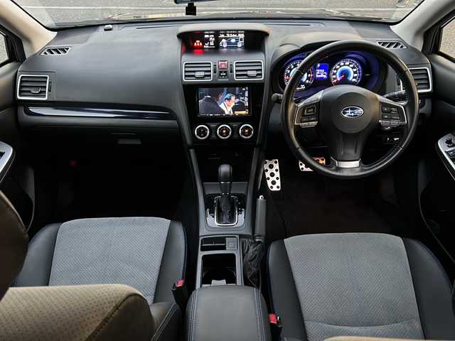 スバル インプレッサ スポーツ HV 2．0i-S アイサイト 埼玉県 2016(平28)年 5.2万km クリスタルブラックシリカ 登録時51141km/アイサイト/純正ディーラーオプションナビ/　CD/DVD/Bluetooth/フルセグTV/HDMI/バックカメラ/レーダークルーズコントロール/レーンキープアシスト/衝突軽減装置/横滑り防止機能/デジタルインナーミラー/社外BBS１７インチAW/プッシュスタート/スマートキー/HID/フォグランプ/パドルシフト/ステアリングリモコン/革巻きハンドル/ハーフレザーシート/純正フロアマット/電動格納ミラー/ウィンカーミラー/プッシュスタート/スマートキー×1/保証書/取扱説明書