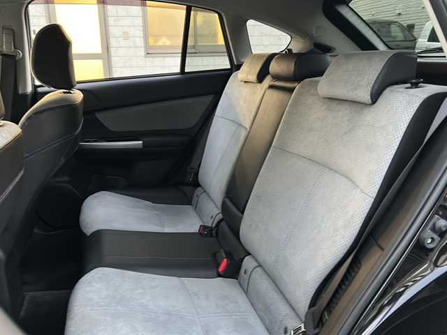 スバル インプレッサ スポーツ HV 2．0i-S アイサイト 埼玉県 2016(平28)年 5.2万km クリスタルブラックシリカ 登録時51141km/アイサイト/純正ディーラーオプションナビ/　CD/DVD/Bluetooth/フルセグTV/HDMI/バックカメラ/レーダークルーズコントロール/レーンキープアシスト/衝突軽減装置/横滑り防止機能/デジタルインナーミラー/社外BBS１７インチAW/プッシュスタート/スマートキー/HID/フォグランプ/パドルシフト/ステアリングリモコン/革巻きハンドル/ハーフレザーシート/純正フロアマット/電動格納ミラー/ウィンカーミラー/プッシュスタート/スマートキー×1/保証書/取扱説明書