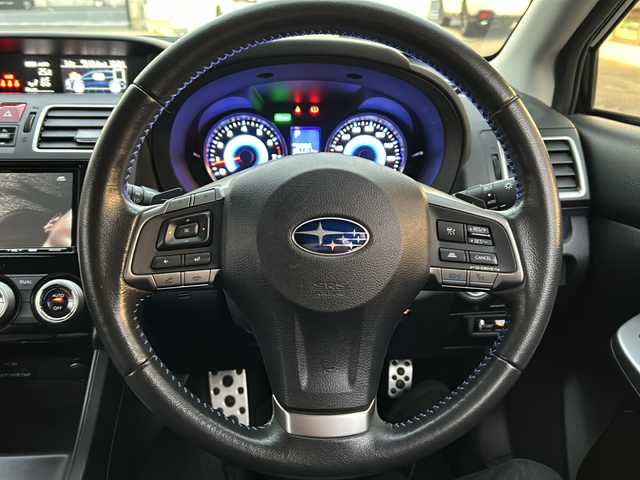 スバル インプレッサ スポーツ HV 2．0i-S アイサイト 埼玉県 2016(平28)年 5.2万km クリスタルブラックシリカ 登録時51141km/アイサイト/純正ディーラーオプションナビ/　CD/DVD/Bluetooth/フルセグTV/HDMI/バックカメラ/レーダークルーズコントロール/レーンキープアシスト/衝突軽減装置/横滑り防止機能/デジタルインナーミラー/社外BBS１７インチAW/プッシュスタート/スマートキー/HID/フォグランプ/パドルシフト/ステアリングリモコン/革巻きハンドル/ハーフレザーシート/純正フロアマット/電動格納ミラー/ウィンカーミラー/プッシュスタート/スマートキー×1/保証書/取扱説明書